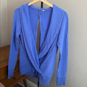 Karma Activewear Periwinkle Open Back Knit top Size Small